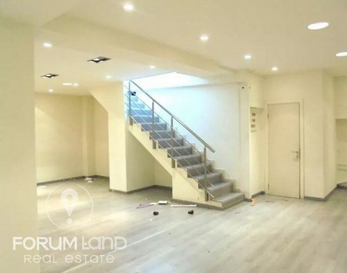 Forumland Real Estate, Internal Stairs to Basement