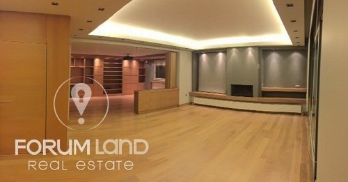 Forumland Real Estate, Καθιστικό