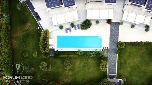 Forumland Real Estate, Swimming Pool