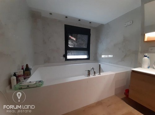 Forumland Real Estate, Μπάνιο με μπανιέρα