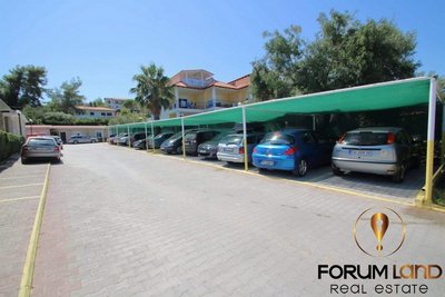Forumland Real Estate, Parking space