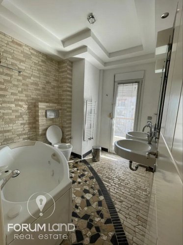 Forumland Real Estate,μπάνιο