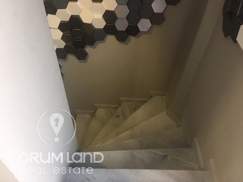 Forumland Real Estate, Εσωτερικές Σκάλες